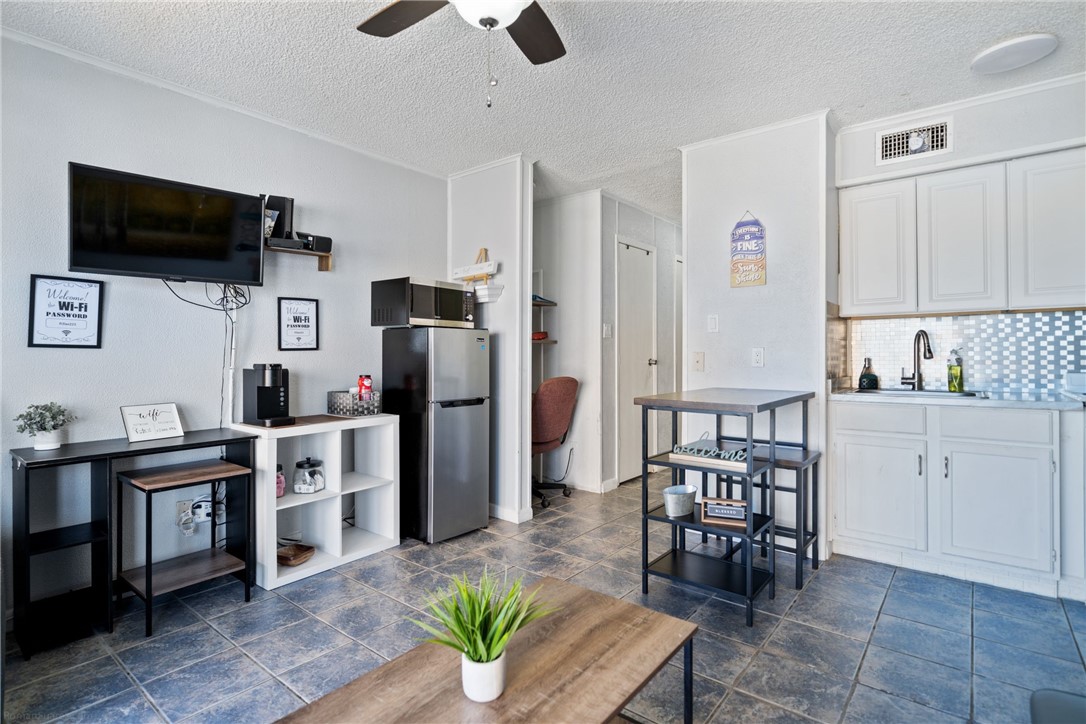 3938 Surfside Boulevard 3223 Corpus Christi TX 78402