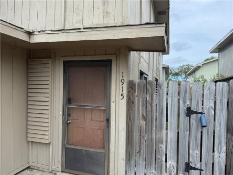 1915 Hidden Way 3 Corpus Christi TX 78412