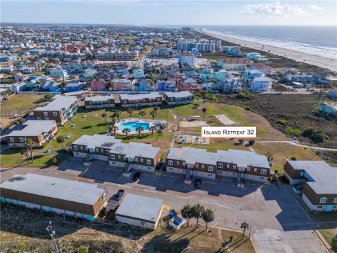700 Island Retreat 32 Port Aransas TX 78373