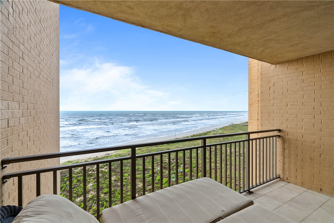 6649 Seacomber Drive 710 Port Aransas TX 78373