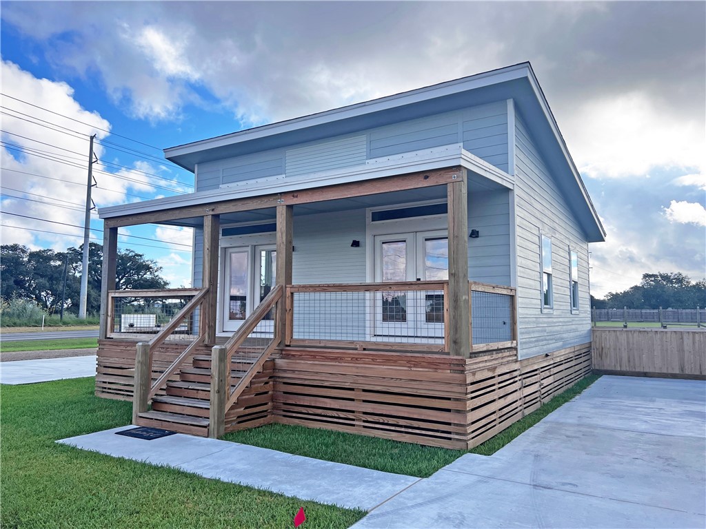 106 Landry Circle 106 Rockport TX 78382