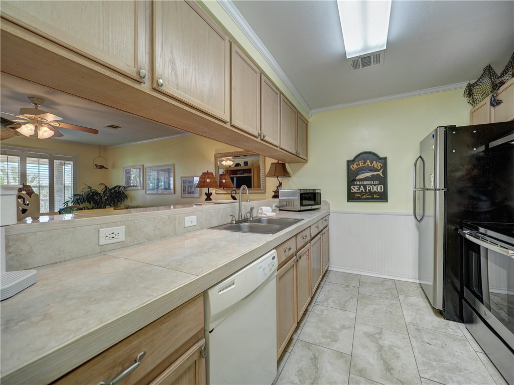 220 W Avenue F 1b Port Aransas TX 78373