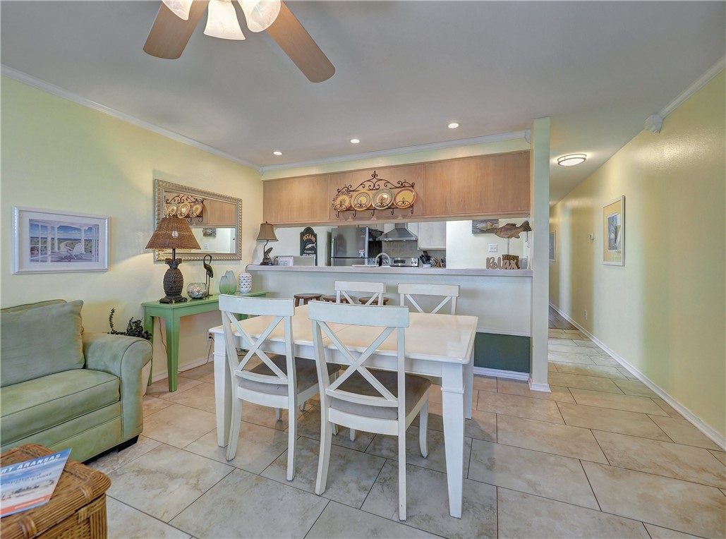 220 W Avenue F 1b Port Aransas TX 78373