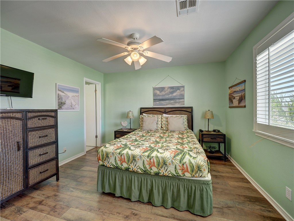 220 W Avenue F 1b Port Aransas TX 78373