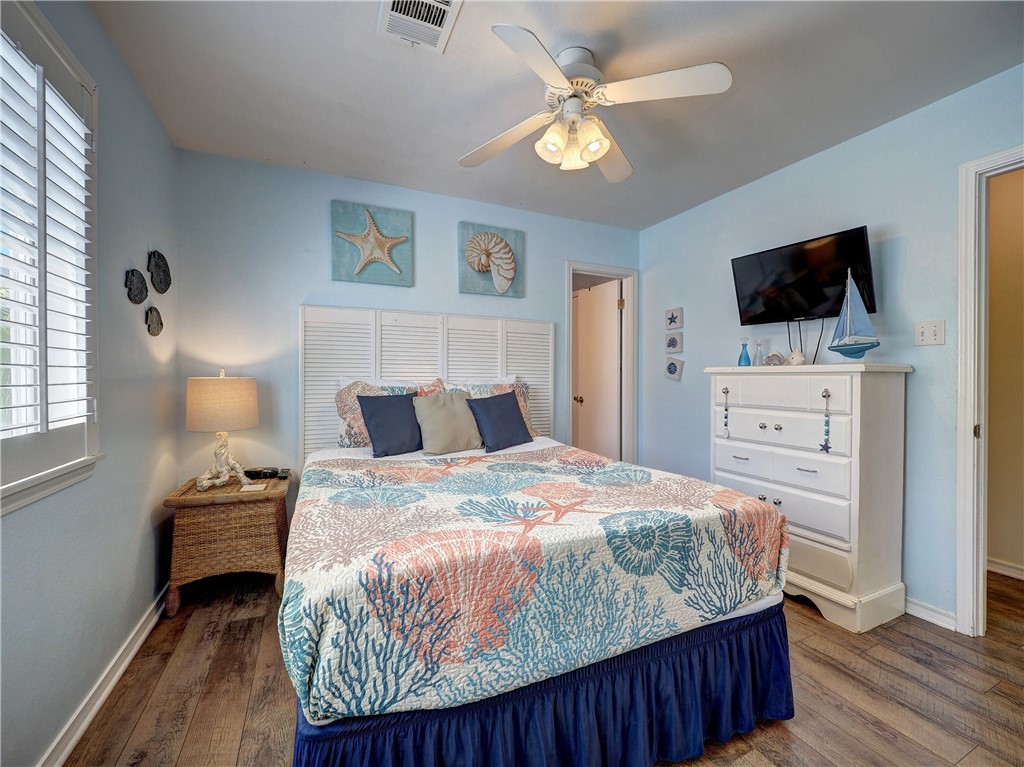 220 W Avenue F 1b Port Aransas TX 78373