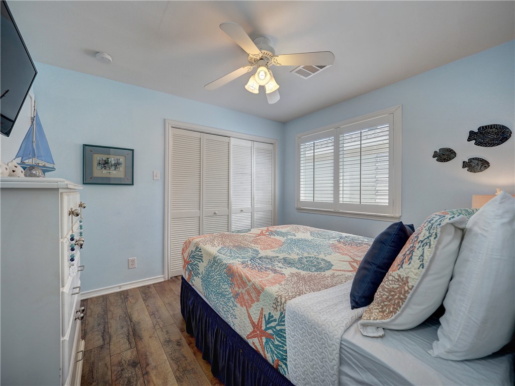 220 W Avenue F 1b Port Aransas TX 78373