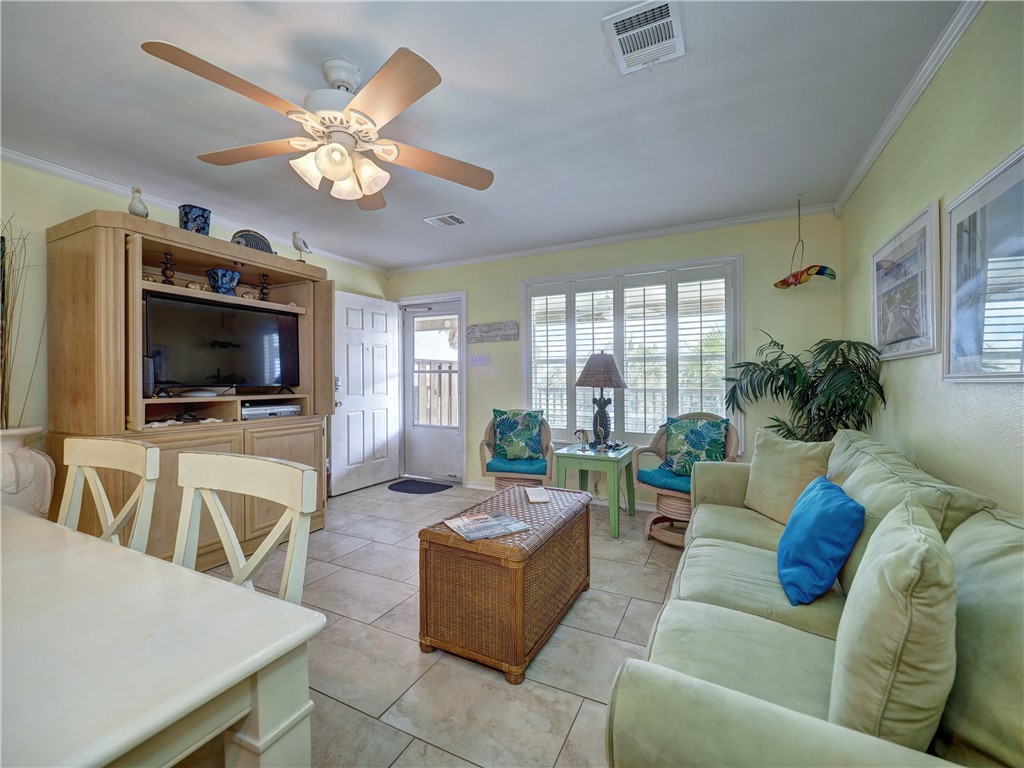 220 W Avenue F 1b Port Aransas TX 78373