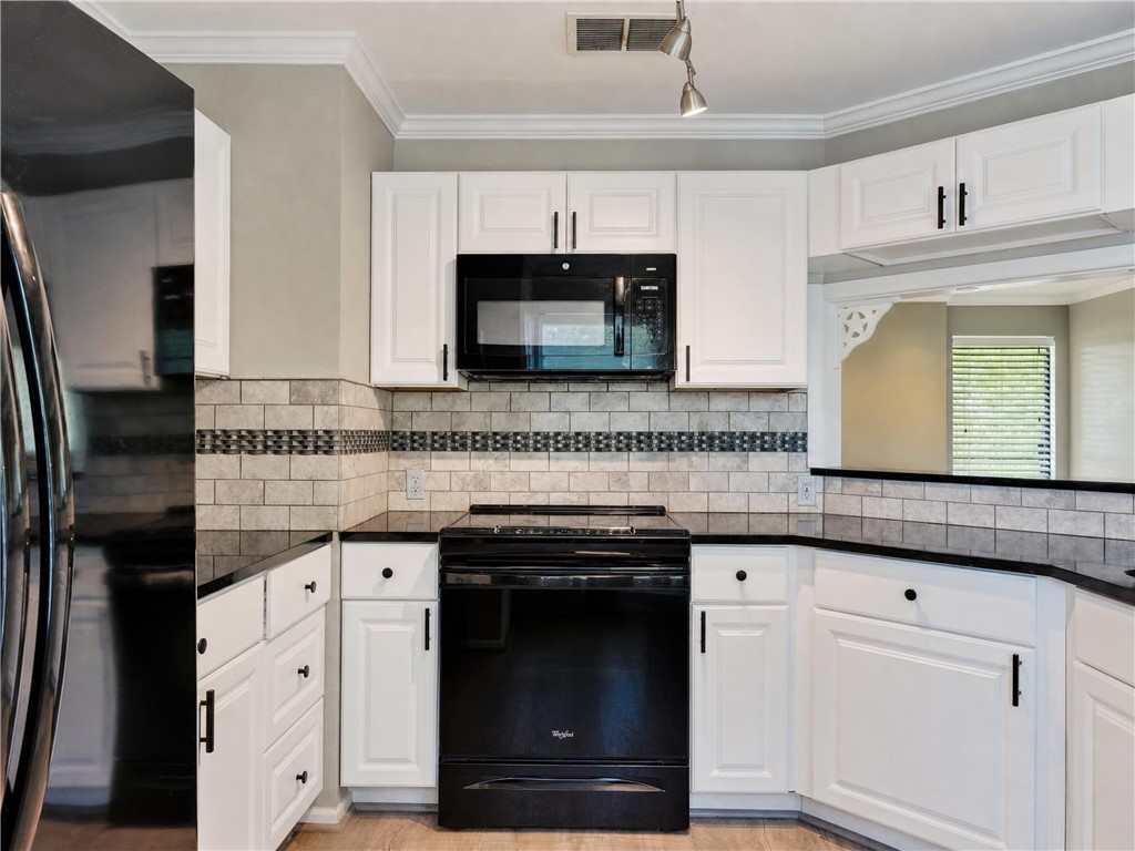 302 Saint Andrews St F202 Rockport TX 78382