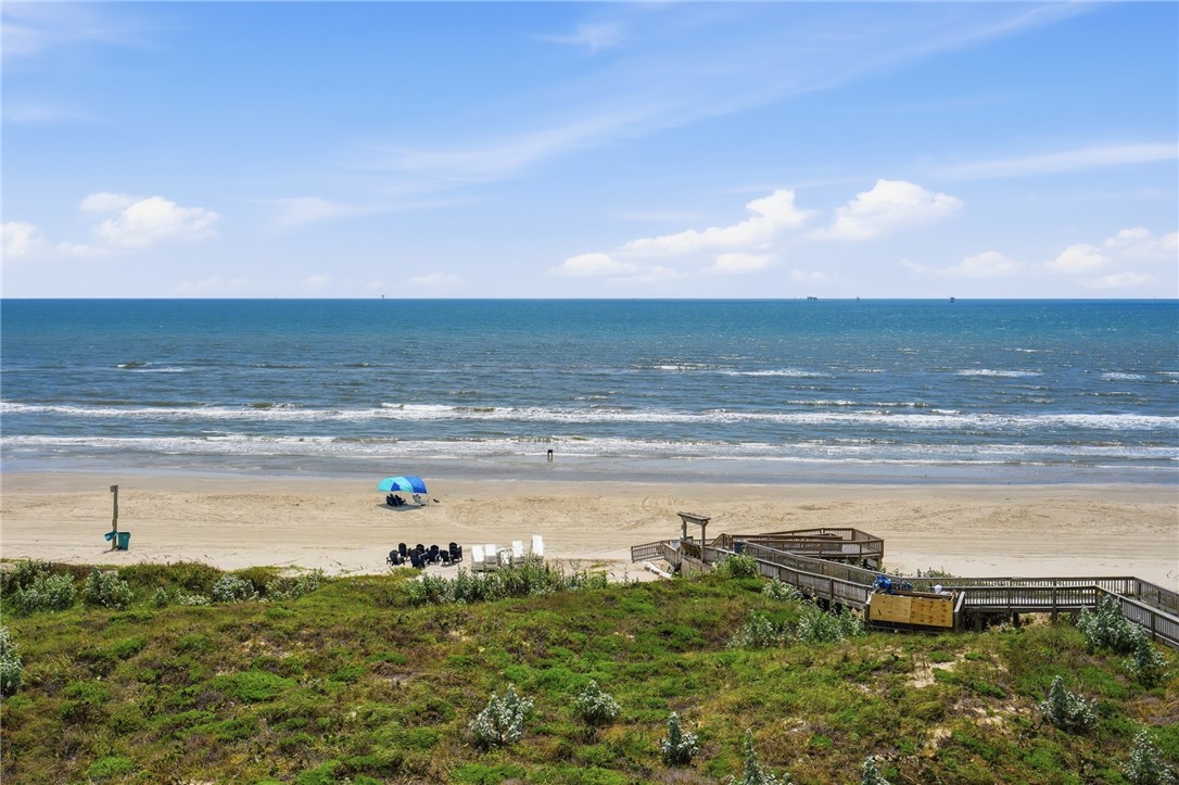 6649 Seacomber Drive 502 Port Aransas TX 78373