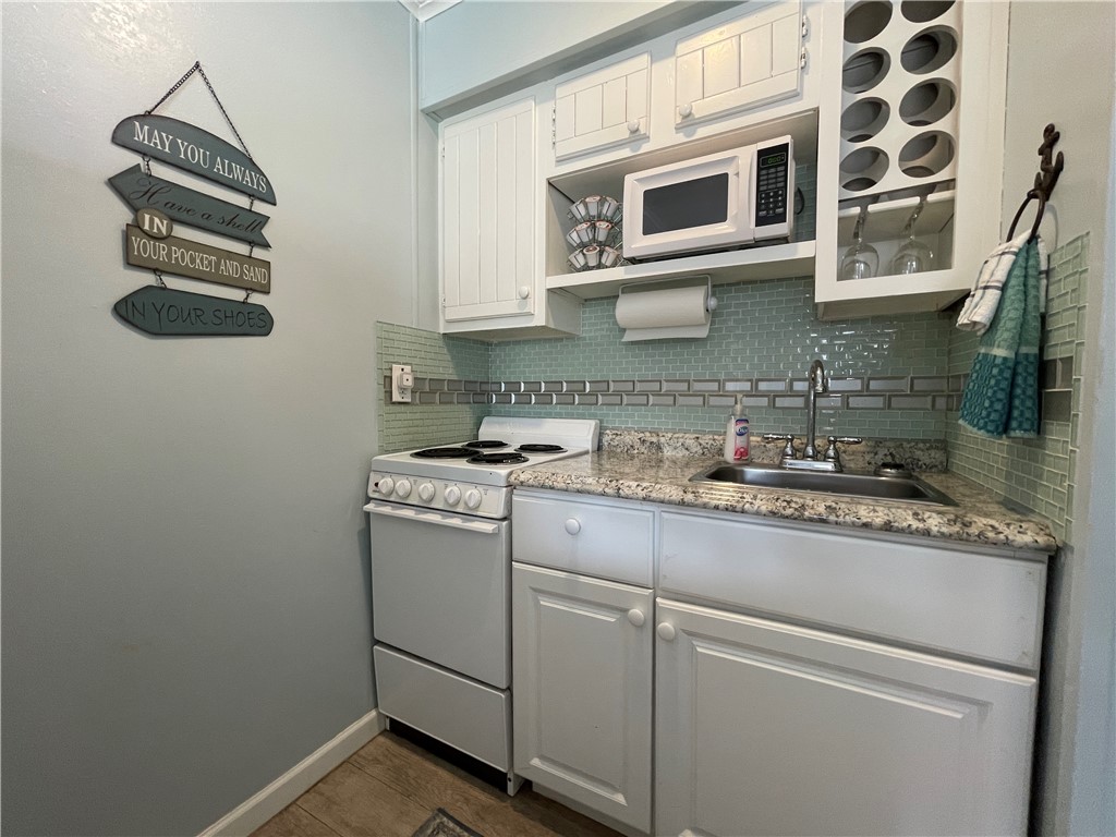 3938 Surfside Boulevard 3124 Corpus Christi TX 78402