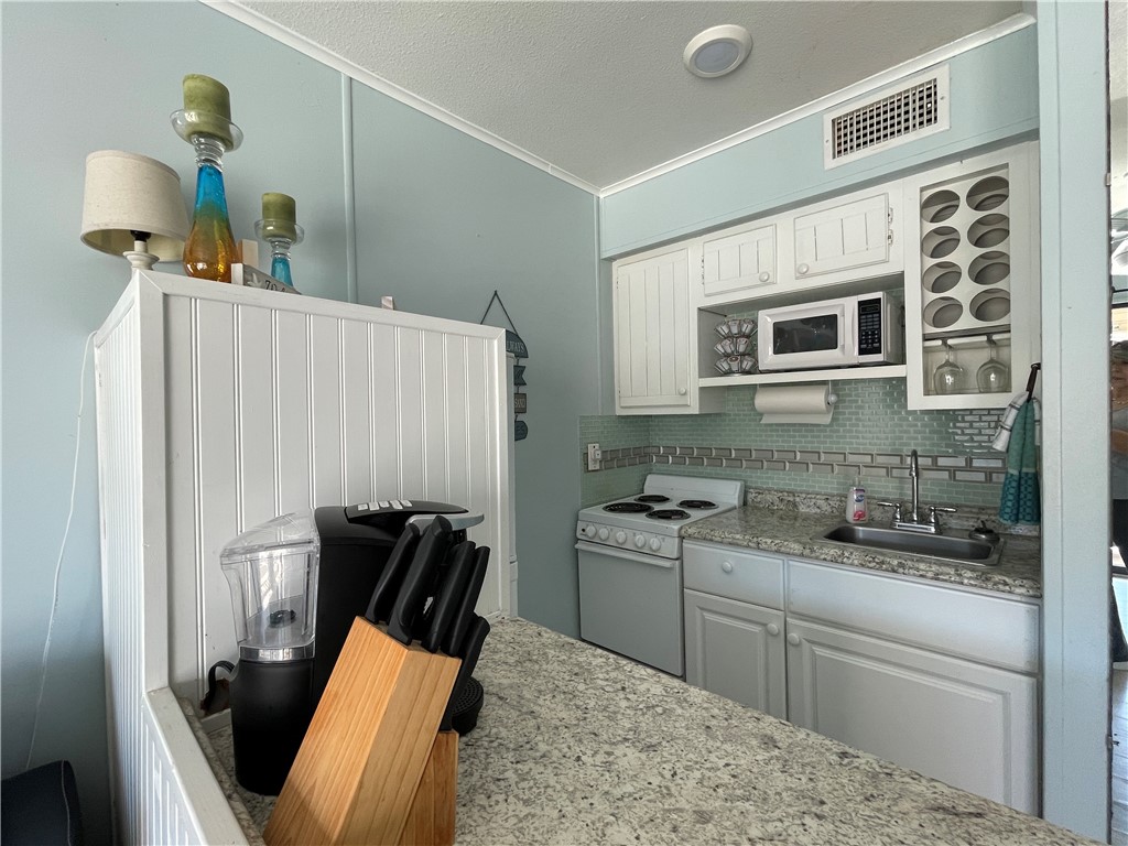 3938 Surfside Boulevard 3124 Corpus Christi TX 78402