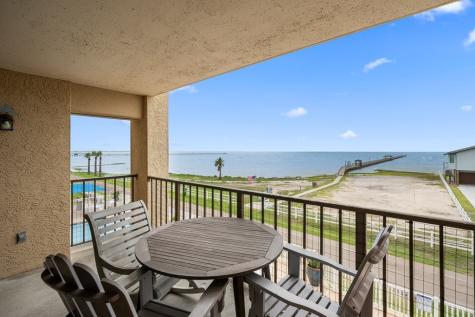 1021 S Water Street 312 Rockport TX 78382