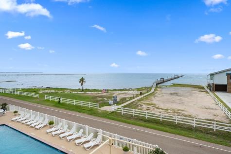 1021 S Water Street 312 Rockport TX 78382