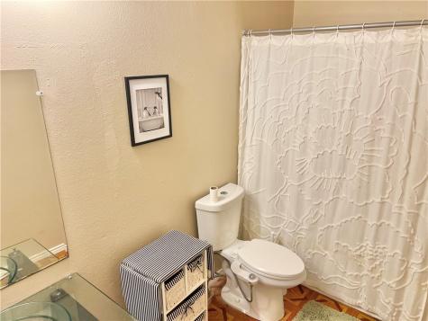 7122 Premont Dr F202 Corpus Christi TX 78414