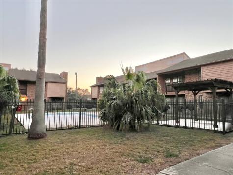 7122 Premont Dr F202 Corpus Christi TX 78414
