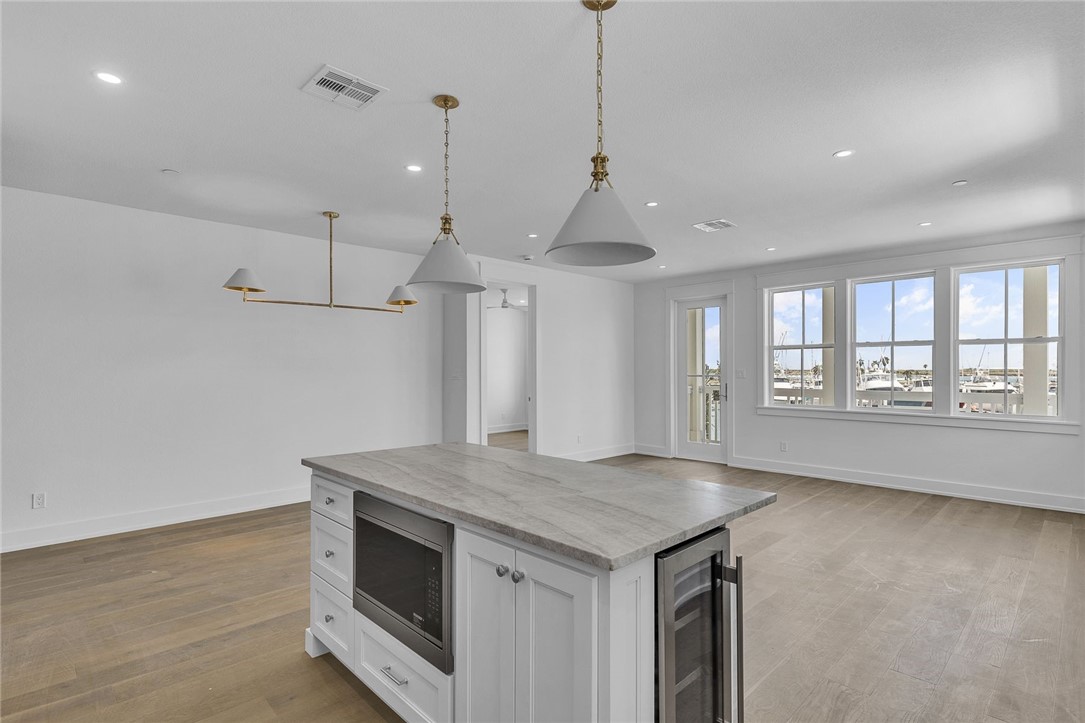 136 W Cotter Avenue 8 Port Aransas TX 78373