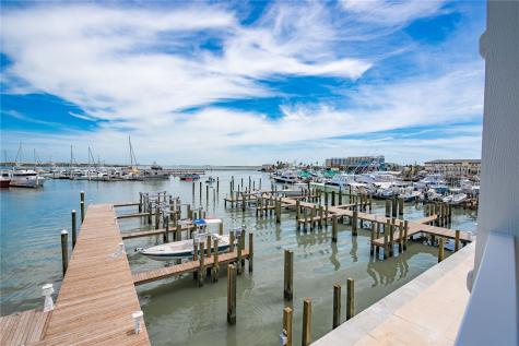136 W Cotter Avenue 8 Port Aransas TX 78373