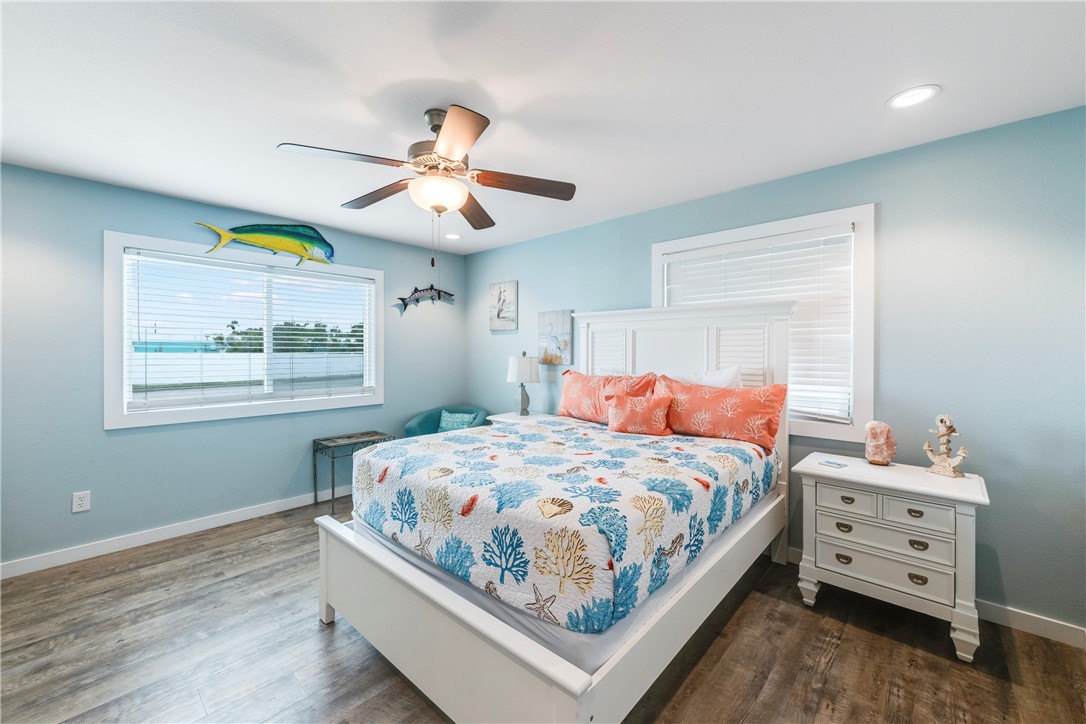 230 Cut Off 106 Port Aransas TX 78373