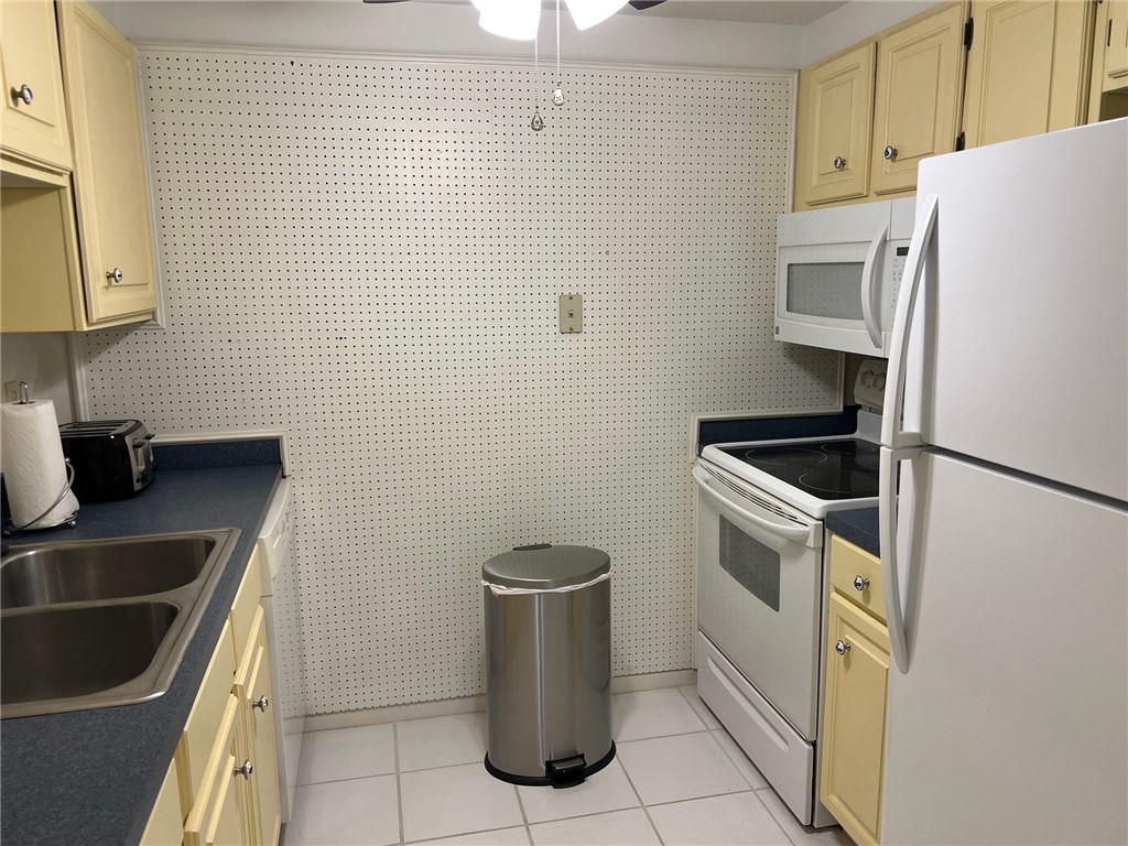 520 S Chaparral Street 204 Corpus Christi TX 78401