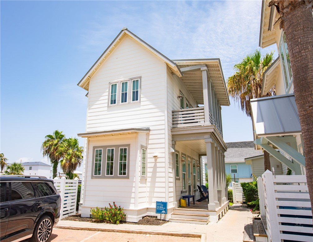 230 Round Road B1 Port Aransas TX 78373
