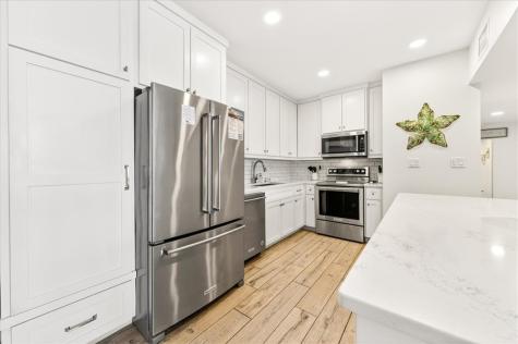 631 Channel View Drive 216 Port Aransas TX 78373