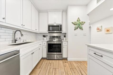 631 Channel View Drive 216 Port Aransas TX 78373