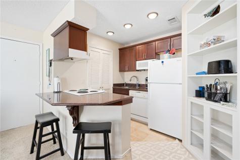 14721 Whitecap Boulevard 332 Corpus Christi TX 78418
