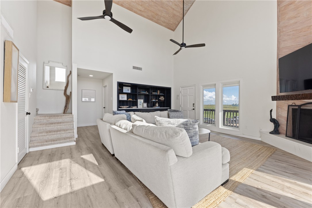 7393 State Highway 361 8-h Port Aransas TX 78373