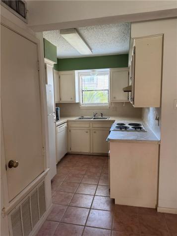 15217 Leeward Drive 4b Corpus Christi TX 78418