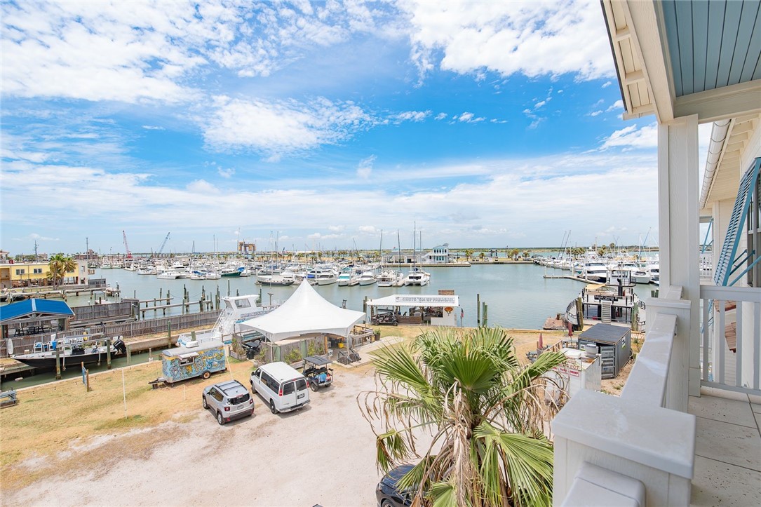 136 W Cotter Avenue 13 Port Aransas TX 78373
