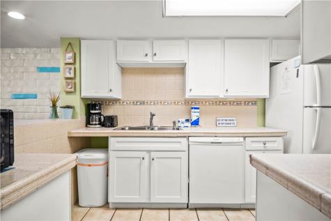 1421 S 11th Street 204 Port Aransas TX 78373