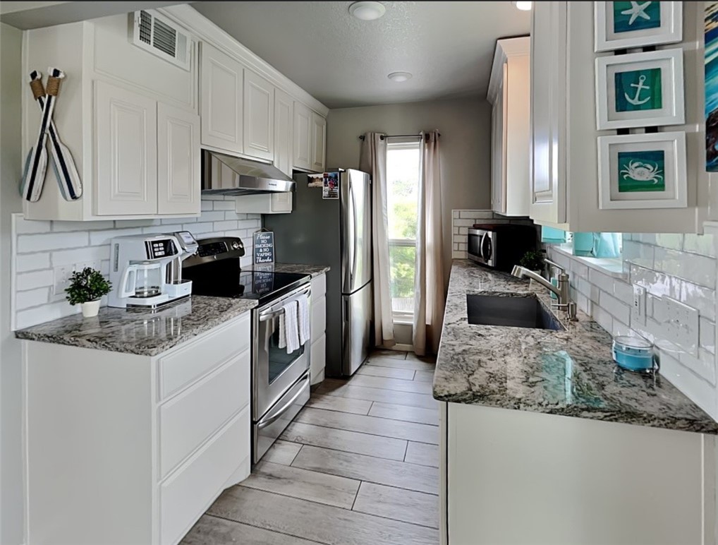 2003 N Fulton Beach 14 Rockport TX 78382
