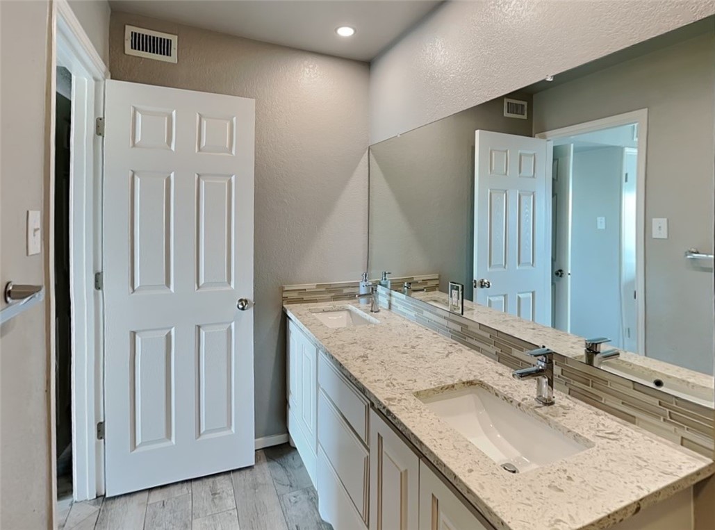 2003 N Fulton Beach 14 Rockport TX 78382