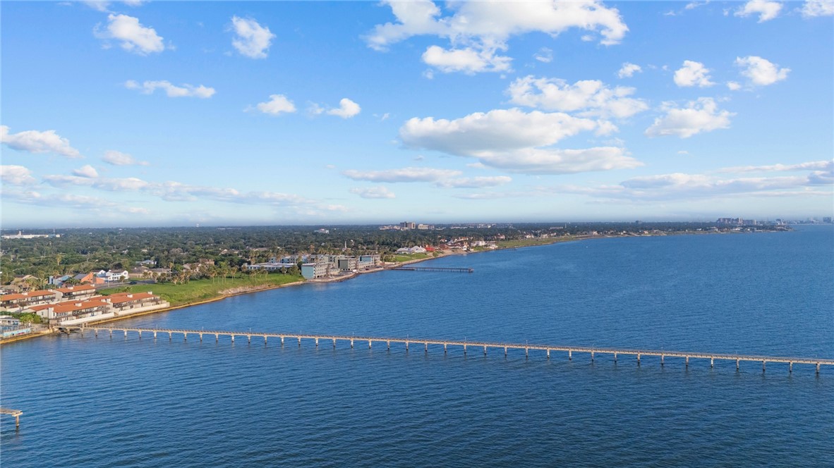4270 Ocean Drive 2 Corpus Christi TX 78411