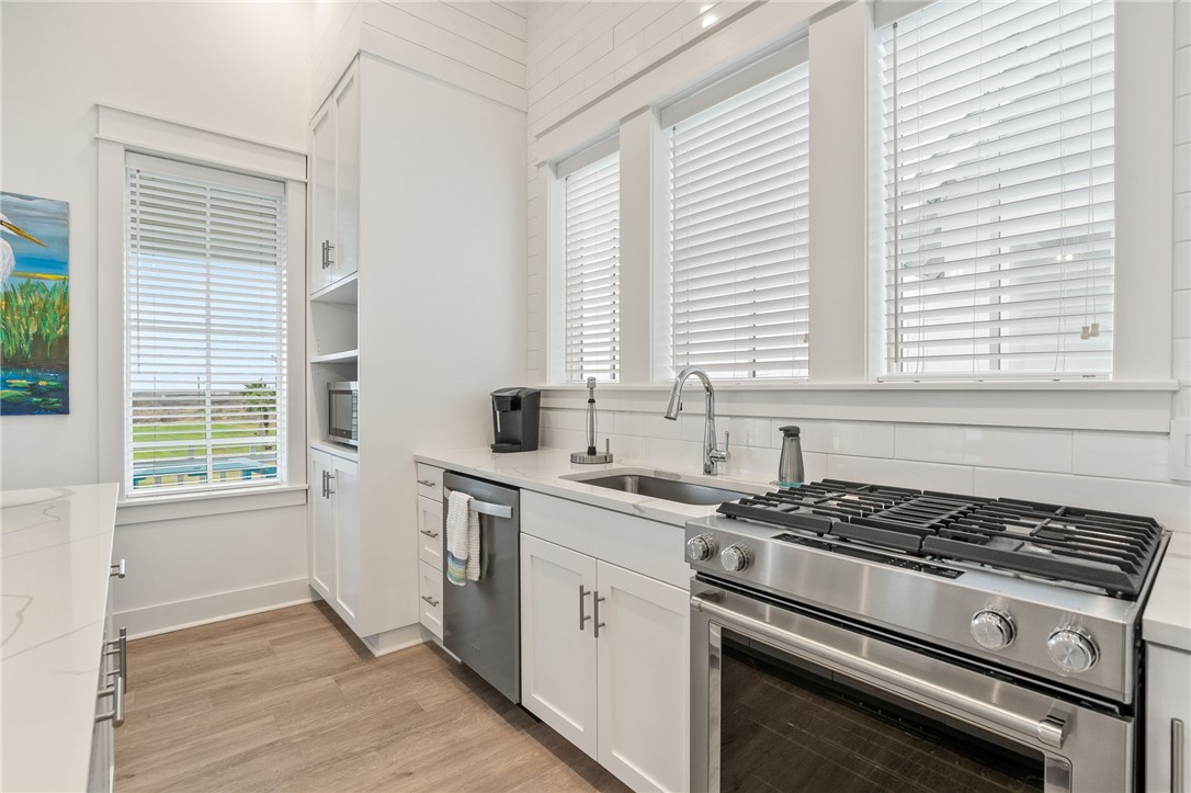 214 Sunset Avenue 4 Port Aransas TX 78373