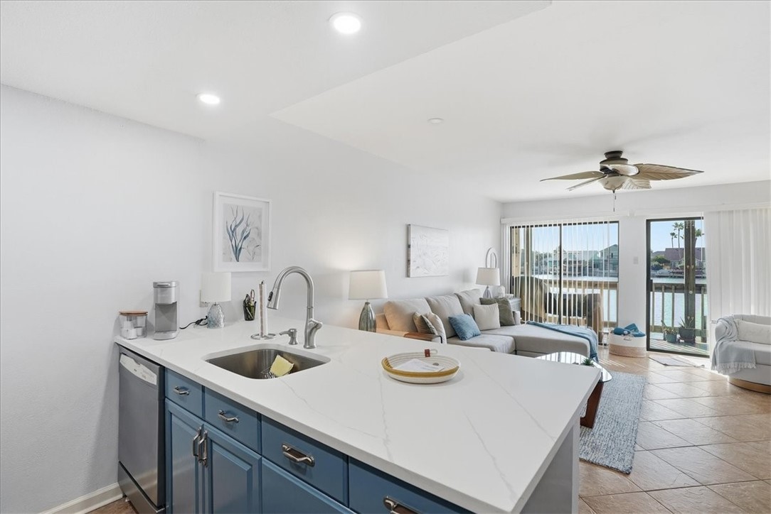 15425 Fortuna Bay Drive 113 Corpus Christi TX 78418
