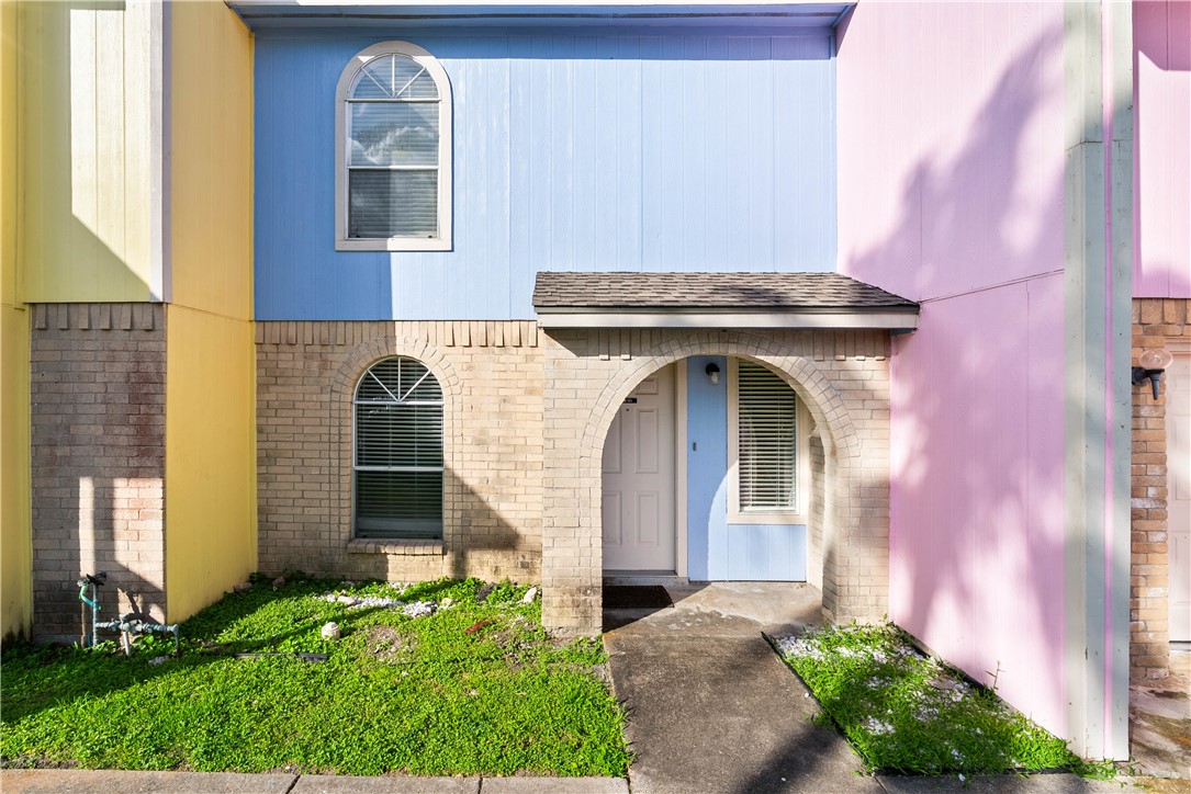 6702 Everhart W105 Corpus Christi TX 78413