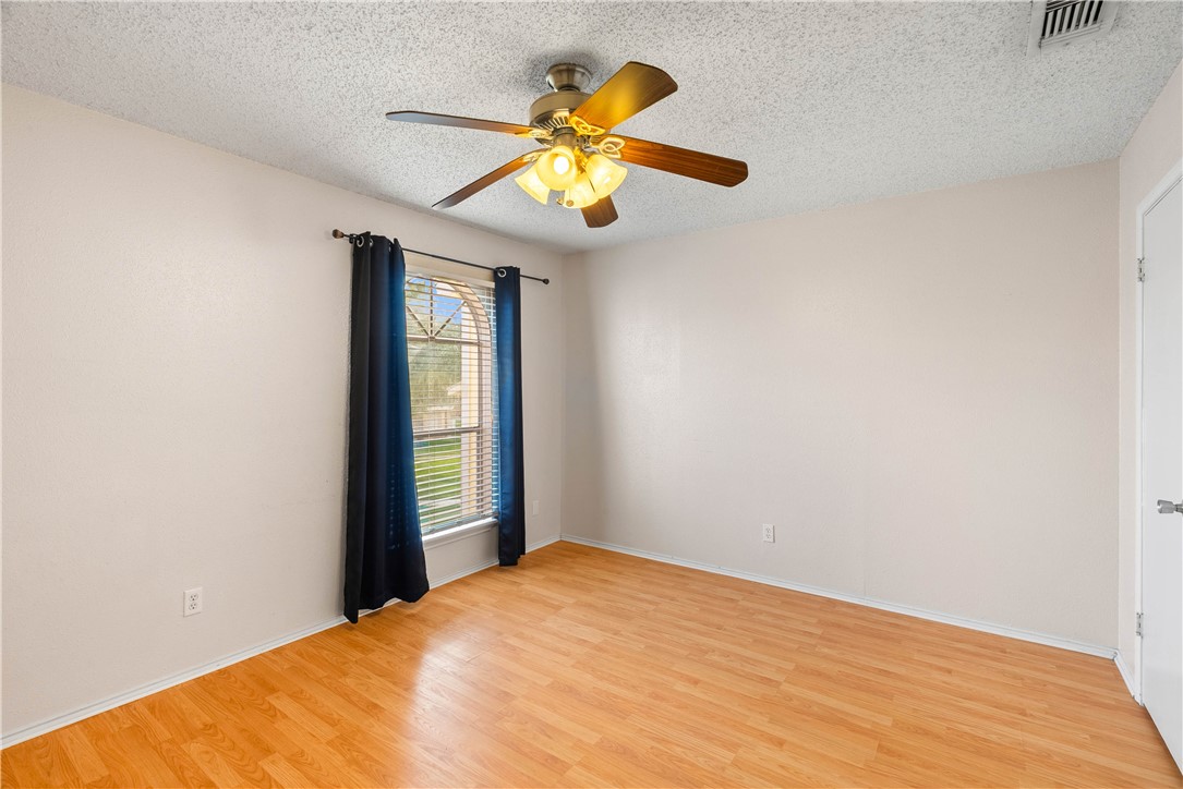 6702 Everhart W105 Corpus Christi TX 78413