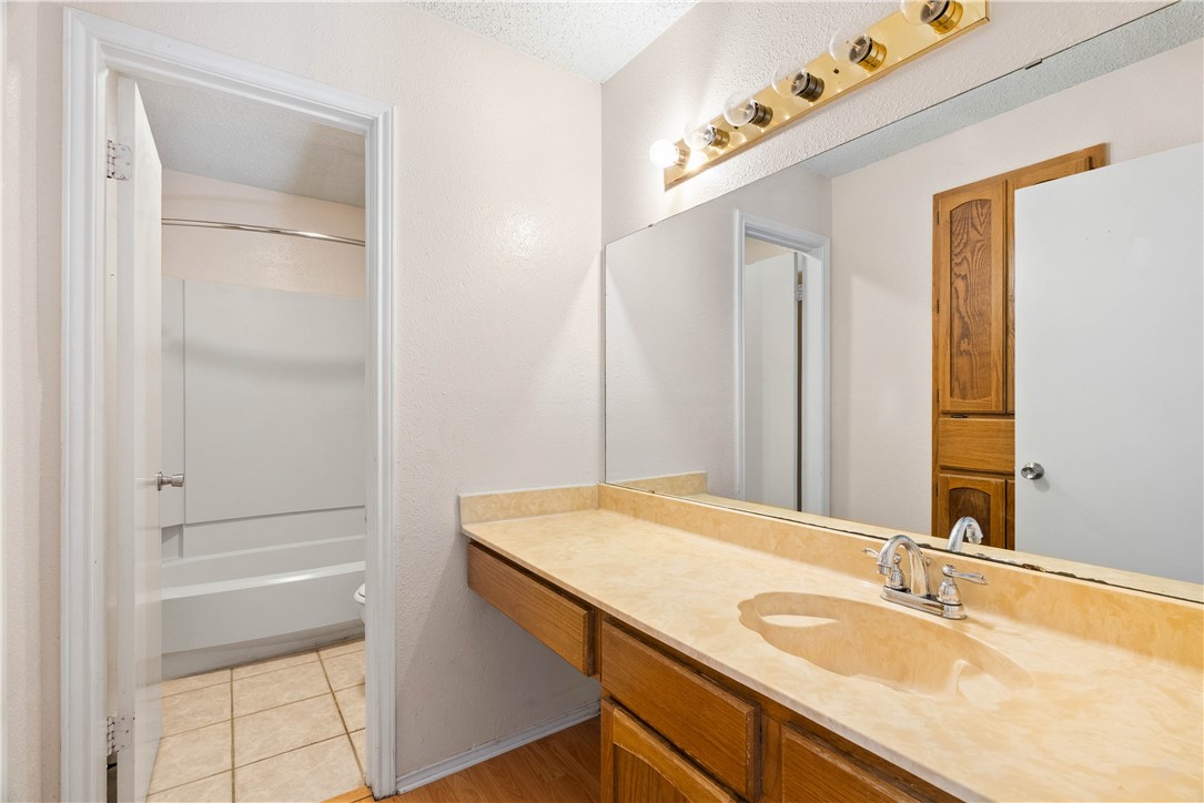 6702 Everhart W105 Corpus Christi TX 78413