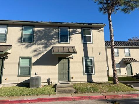302 Saint Andrews St J-101 Rockport TX 78382