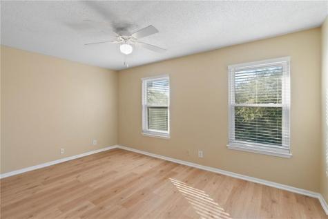 302 Saint Andrews St J-101 Rockport TX 78382
