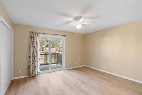 302 Saint Andrews St J-101 Rockport TX 78382