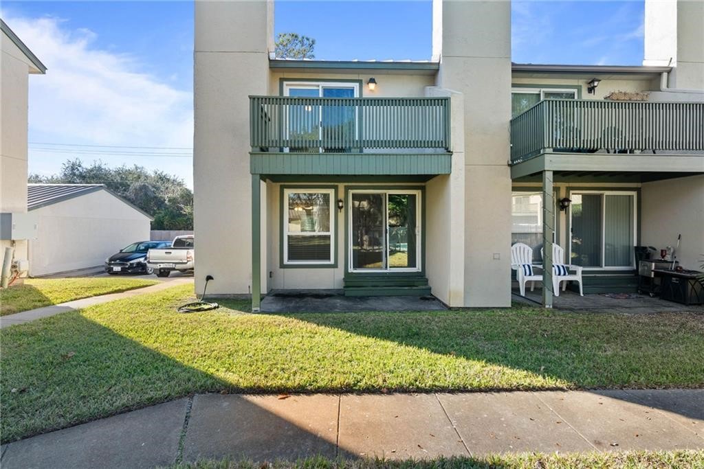 302 Saint Andrews St J-101 Rockport TX 78382