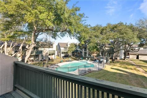 302 Saint Andrews St J-101 Rockport TX 78382