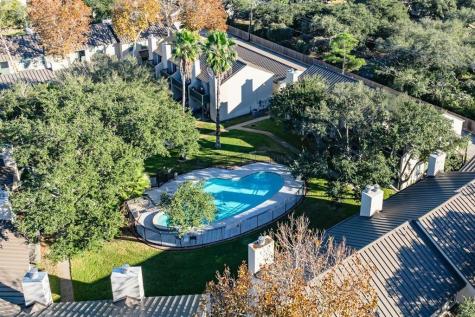 302 Saint Andrews St J-101 Rockport TX 78382