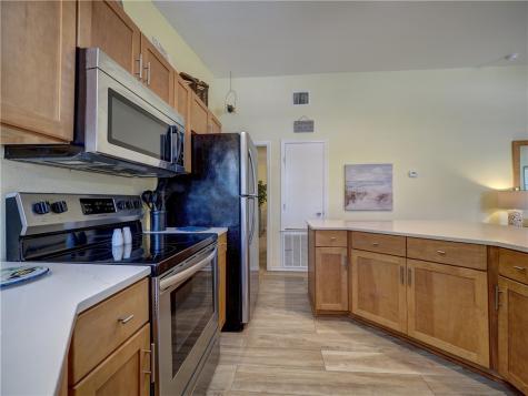 1726 S 11th Street 102 Port Aransas TX 78373