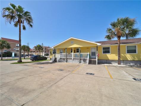 1726 S 11th Street 102 Port Aransas TX 78373