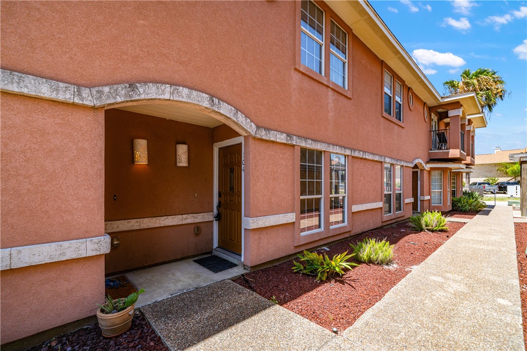 15422 Seamount Cay Court 104 Corpus Christi TX 78418