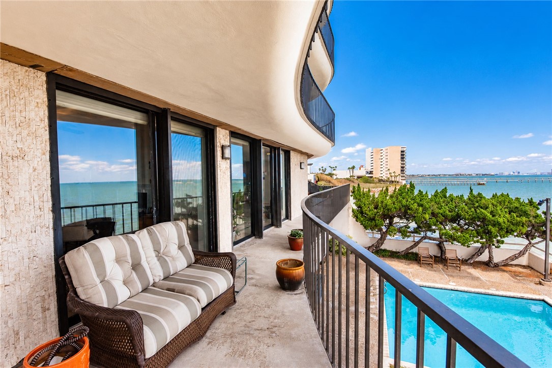4500 Ocean Dr 1a Corpus Christi TX 78412