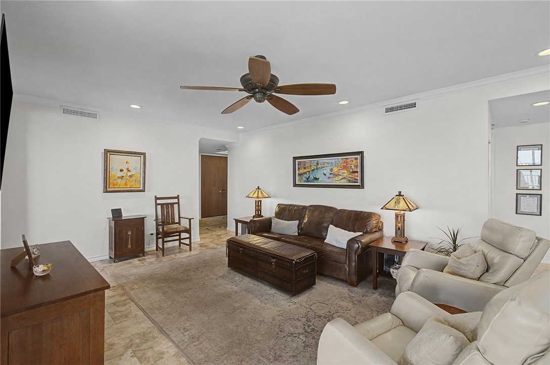 4500 Ocean Dr 1a Corpus Christi TX 78412